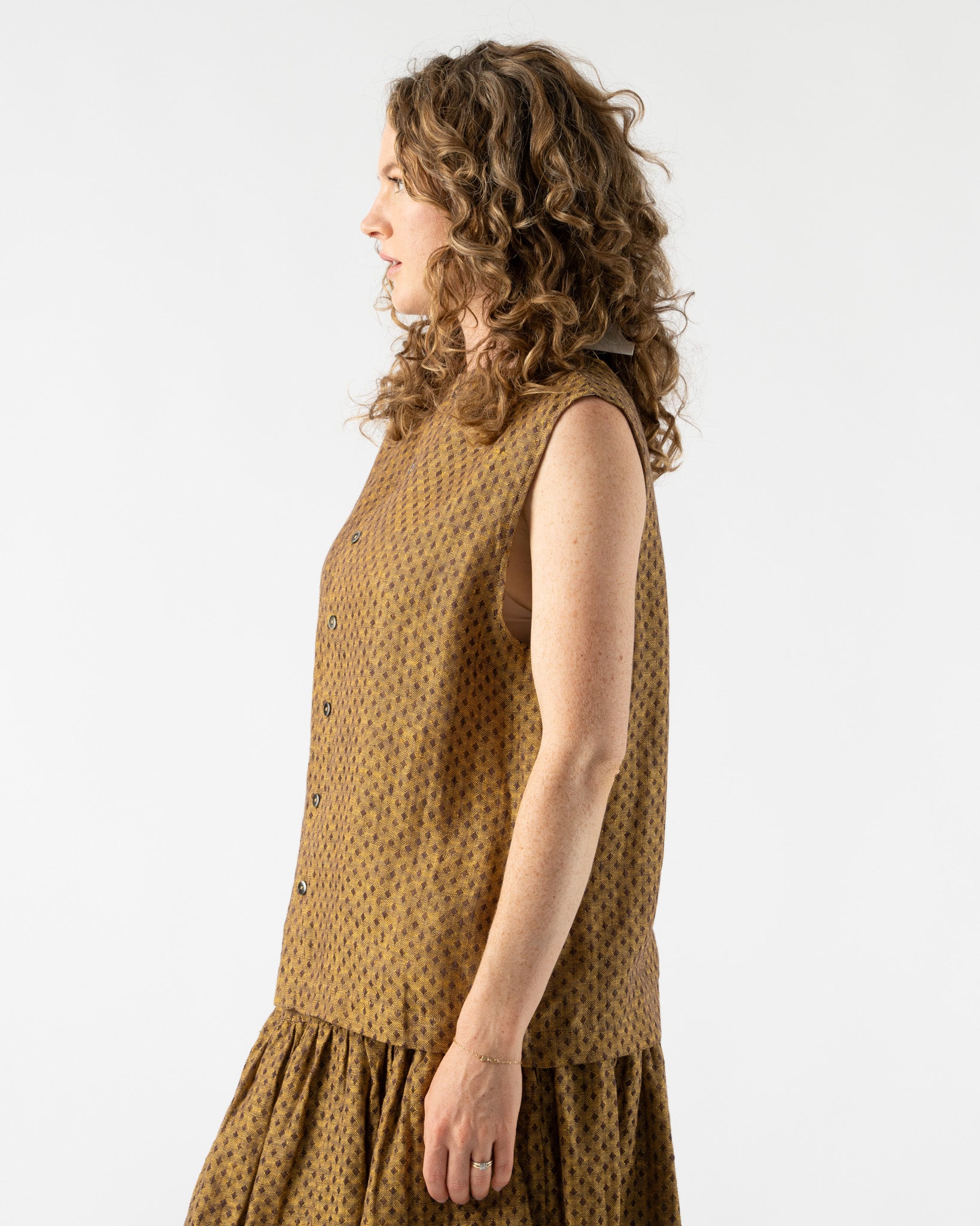 Ichi Antiquités Linen Dobby Pullover in Camel