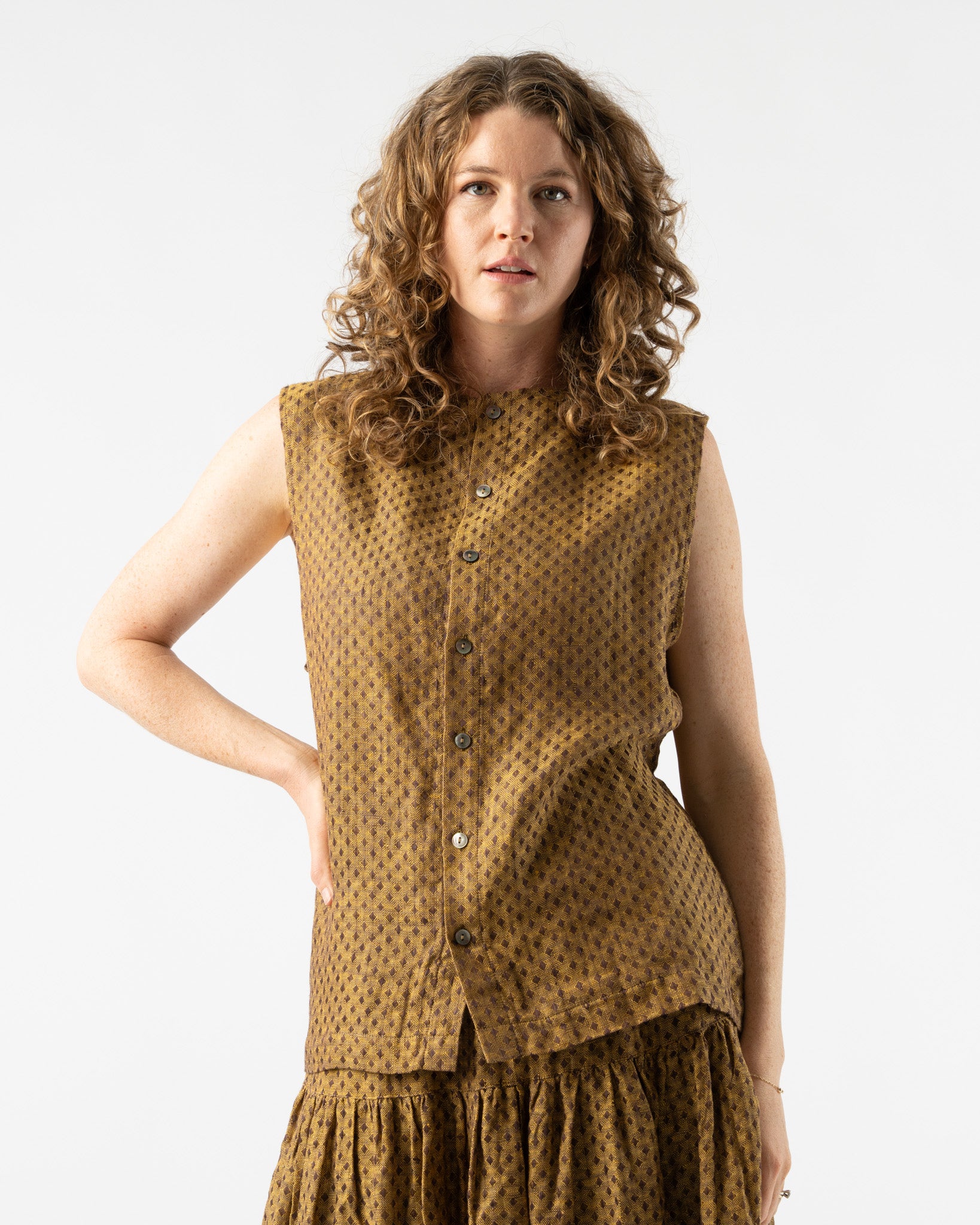 Ichi Antiquités Linen Dobby Pullover in Camel