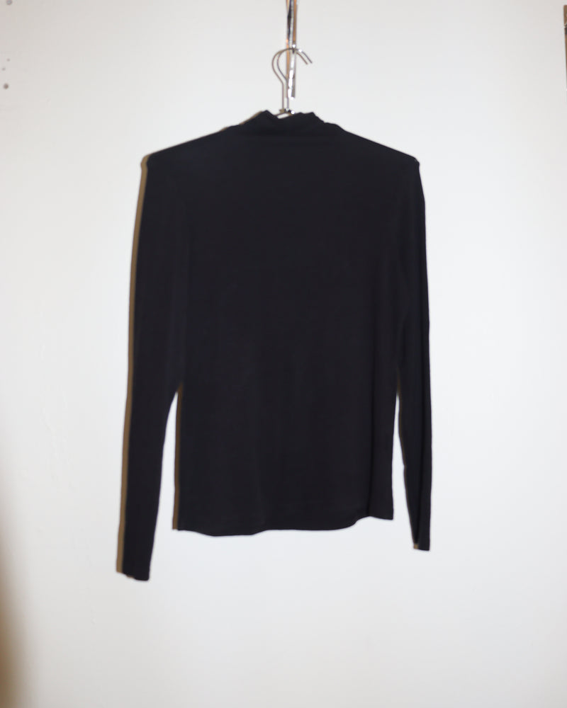 Pre-owned: Jungmaven Turtleneck Long Sleeve in Black