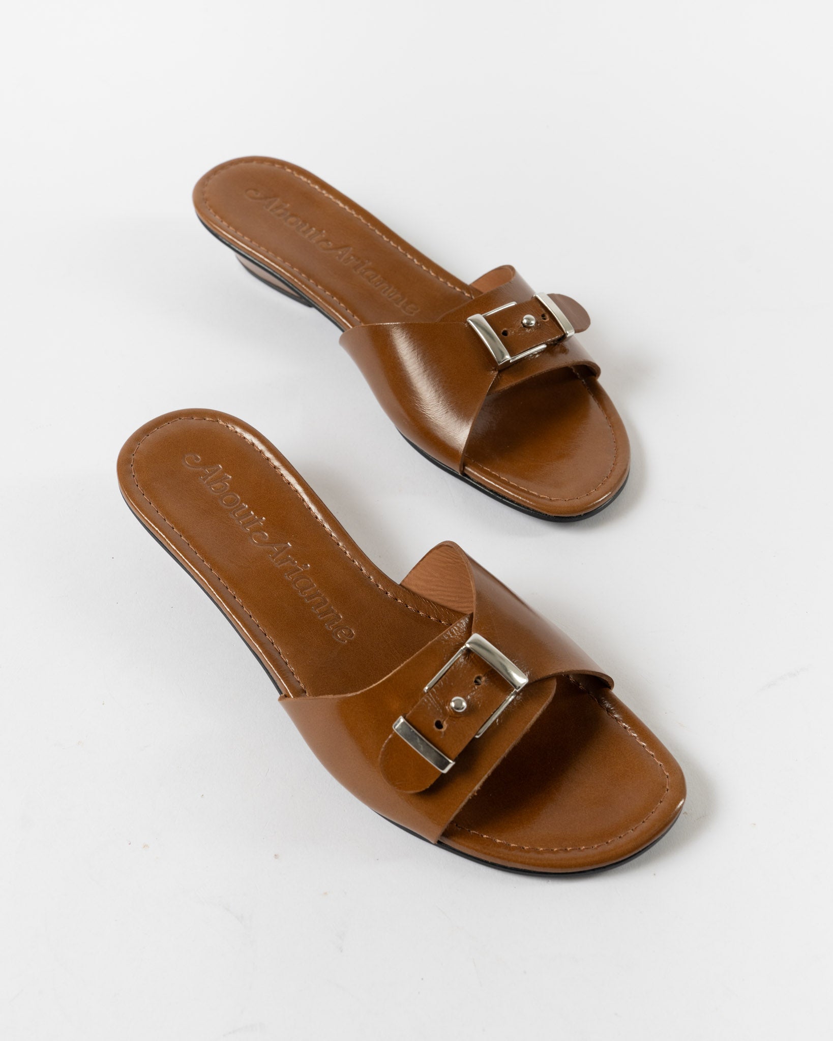 About Arianne Nua in Honey