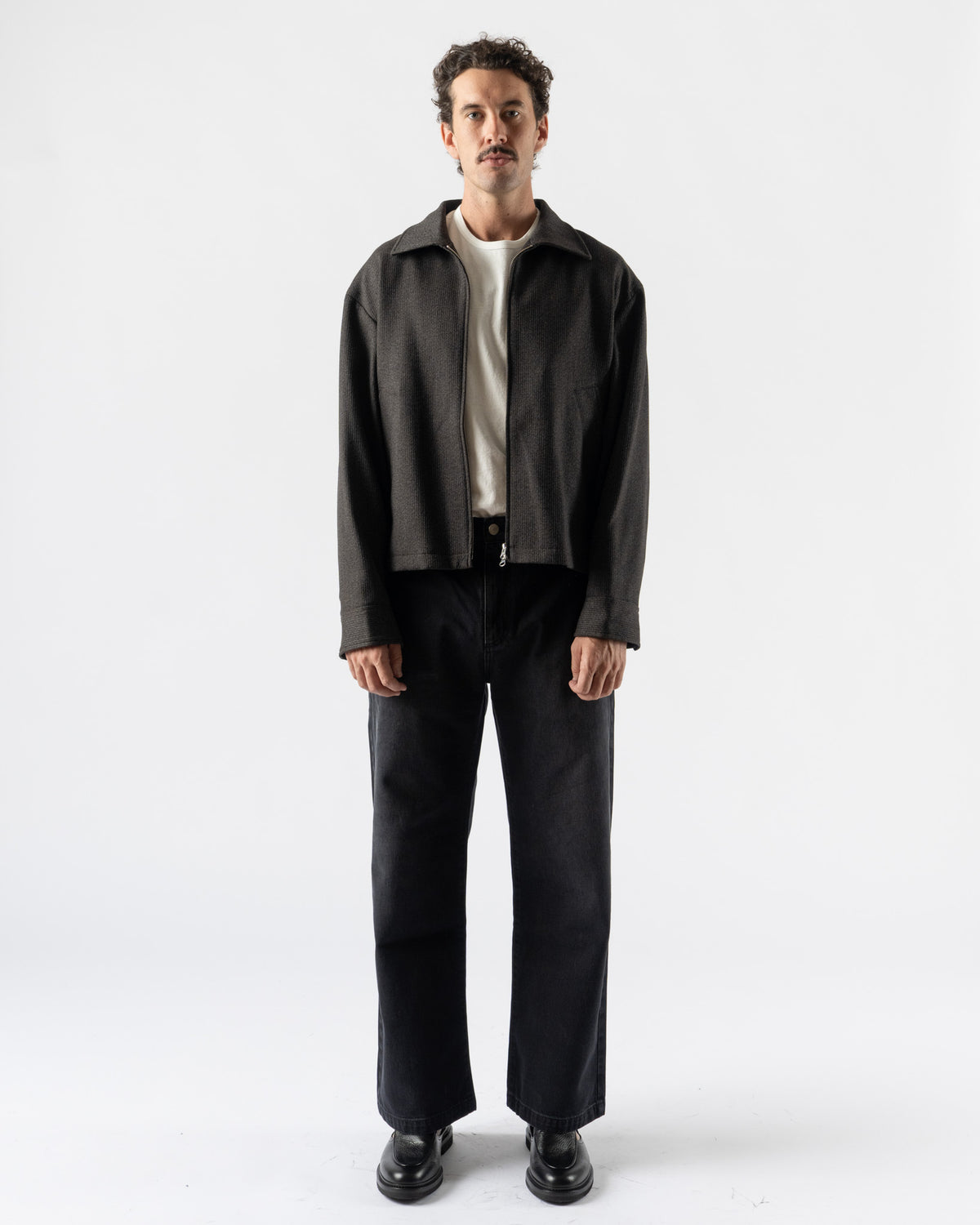 mfpen Straight Cut Jeans in Faded Black