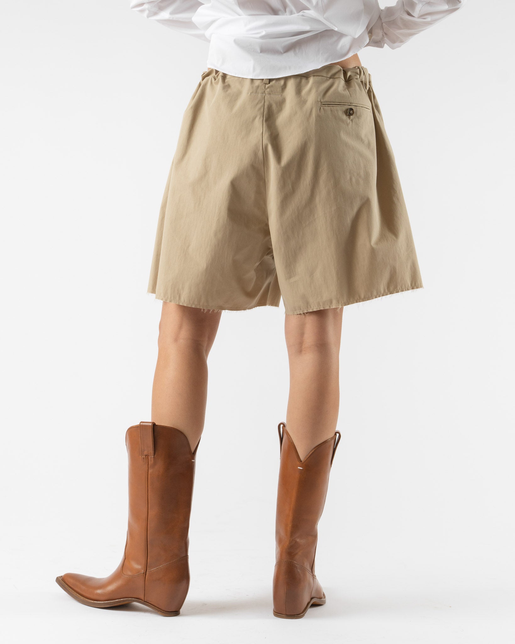 MM6 Maison Margiela Cotton Trench Shorts in Beige