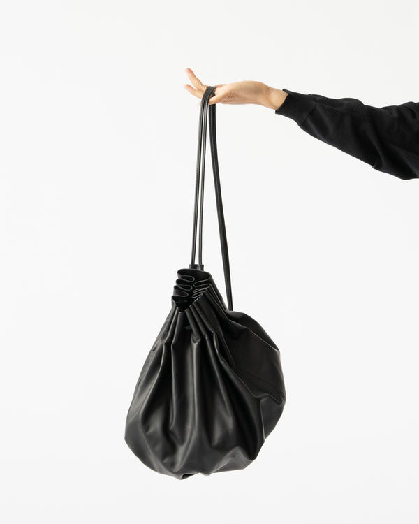 Modern Weaving Pleated Balloon Crossbody Bag in Black