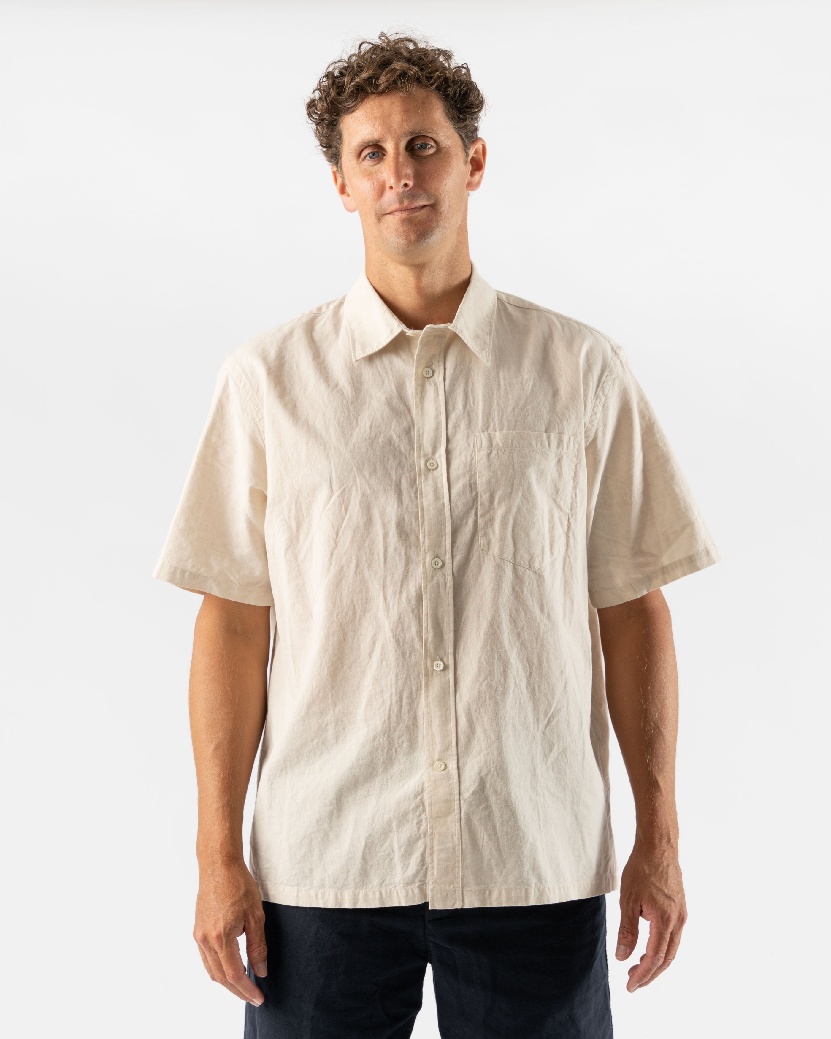 Norse Projects Ivan Relaxed Cotton Linen Short Sleeve Shirt in Ecru