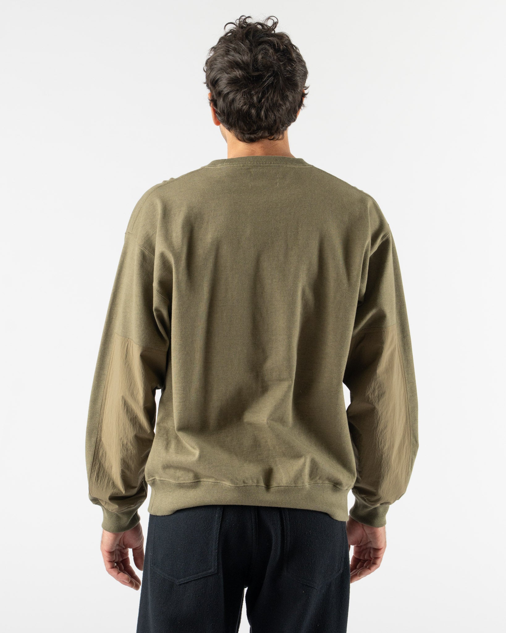 Pilgrim Surf + Supply Jaar Reinforced Crew in Olive