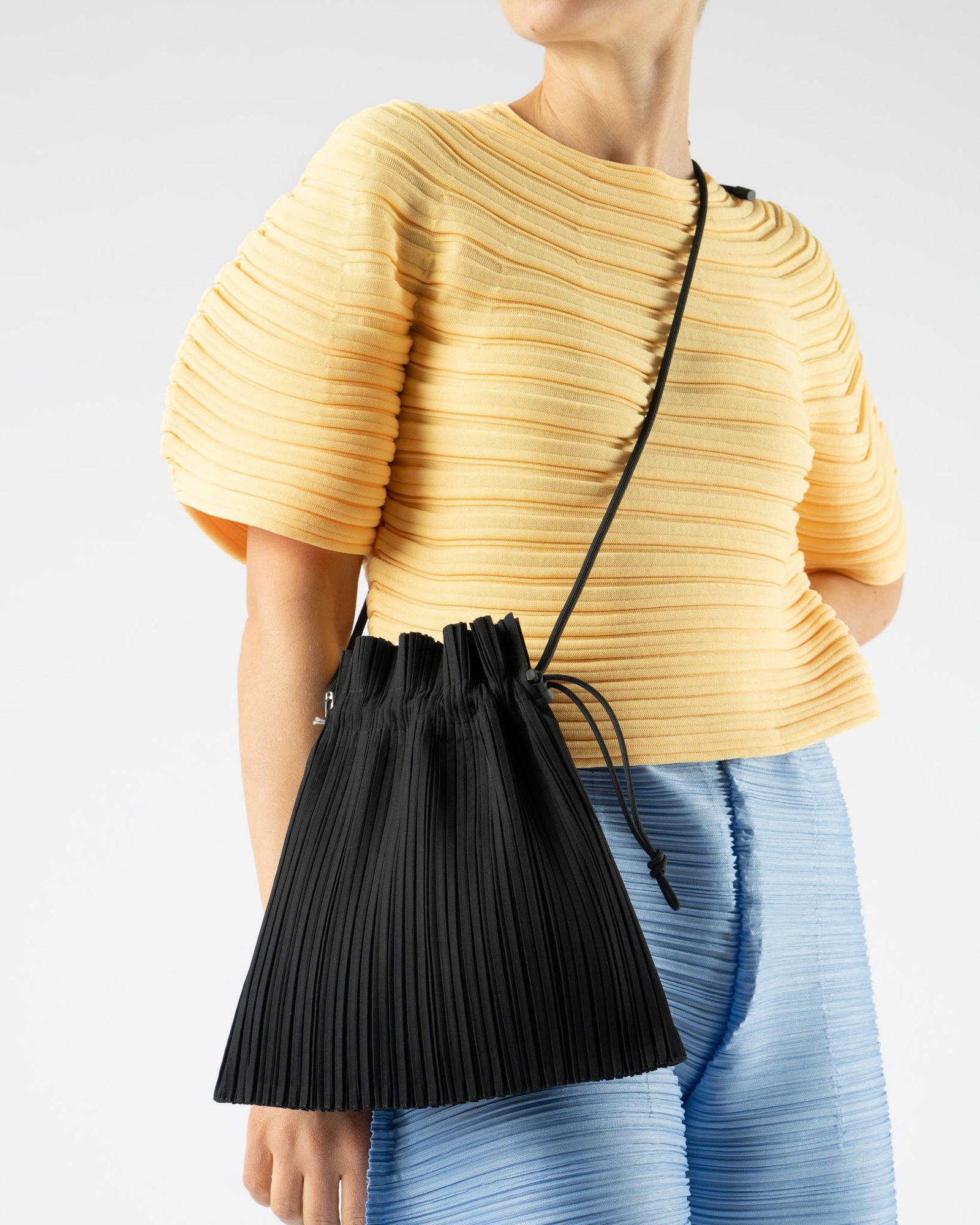 MUSHROOM-KNIT – ISSEY MIYAKE EU