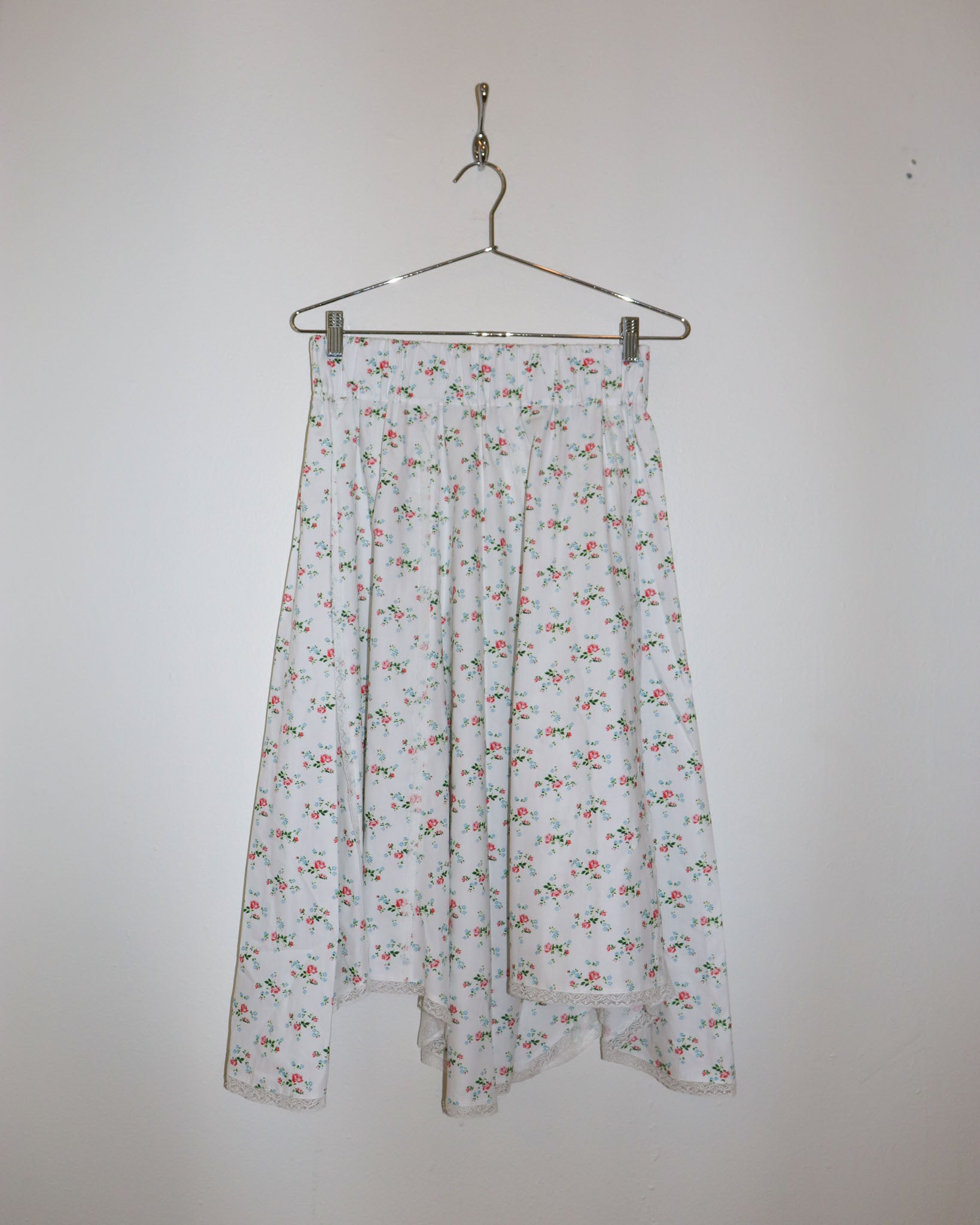Pre-owned: Loretta Caponi Romantic Roses Skirt