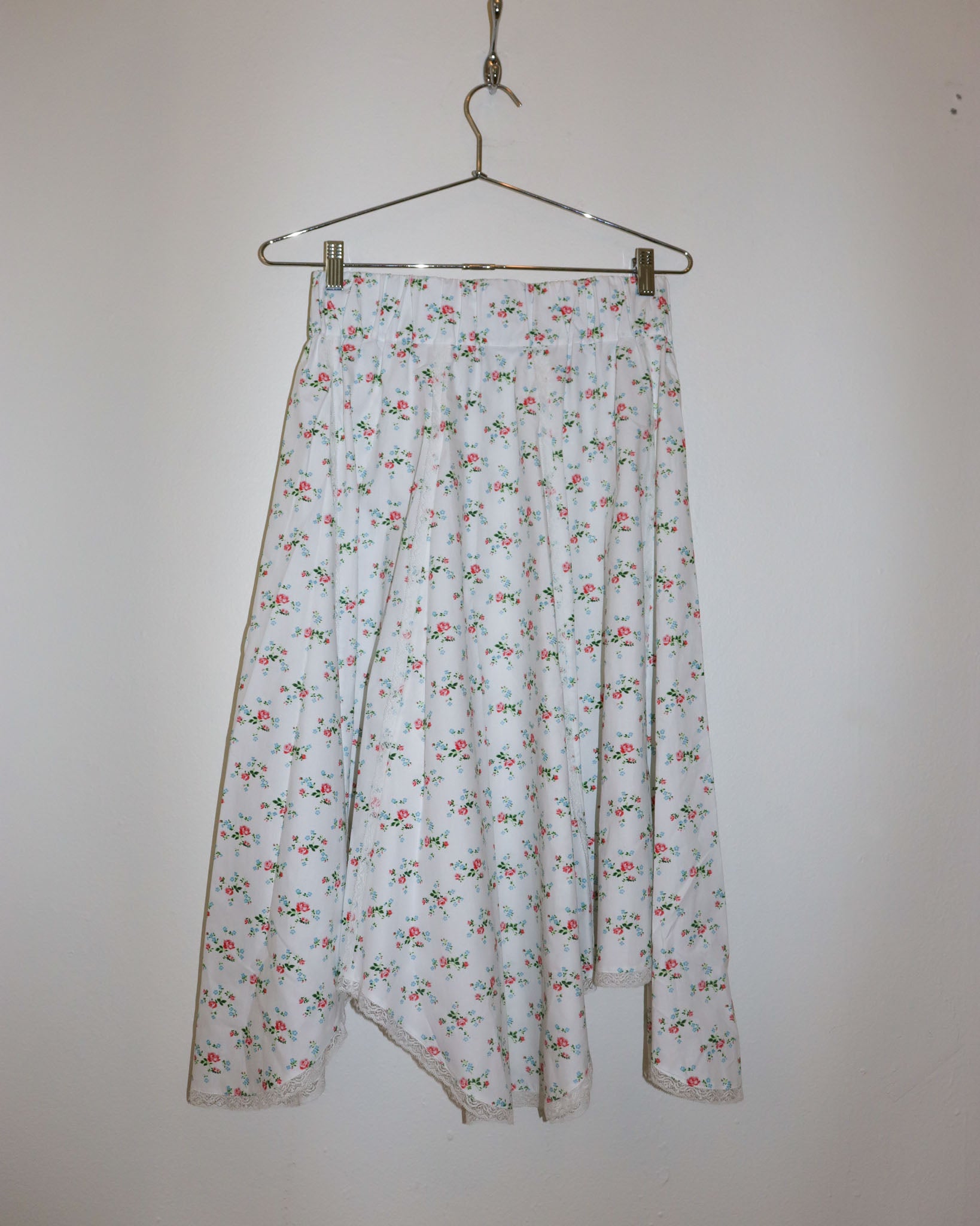 Pre-owned: Loretta Caponi Romantic Roses Skirt