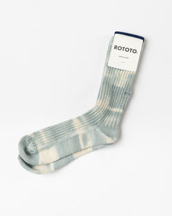 ROTOTO Tie Dye Ribbed Socks in Water Blue