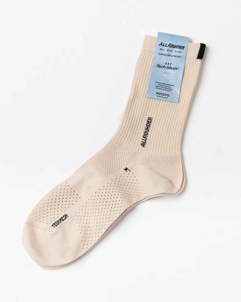 RoToTo 1593 Ribbed Crew Socks in Clay Beige