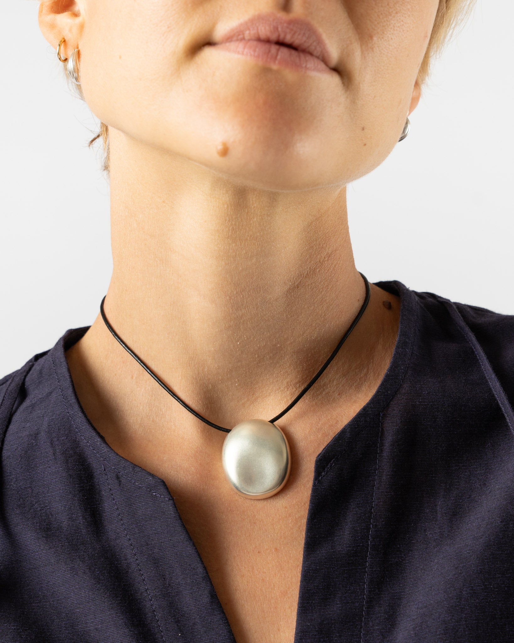 Sapir Bachar Pebble Leather Choker