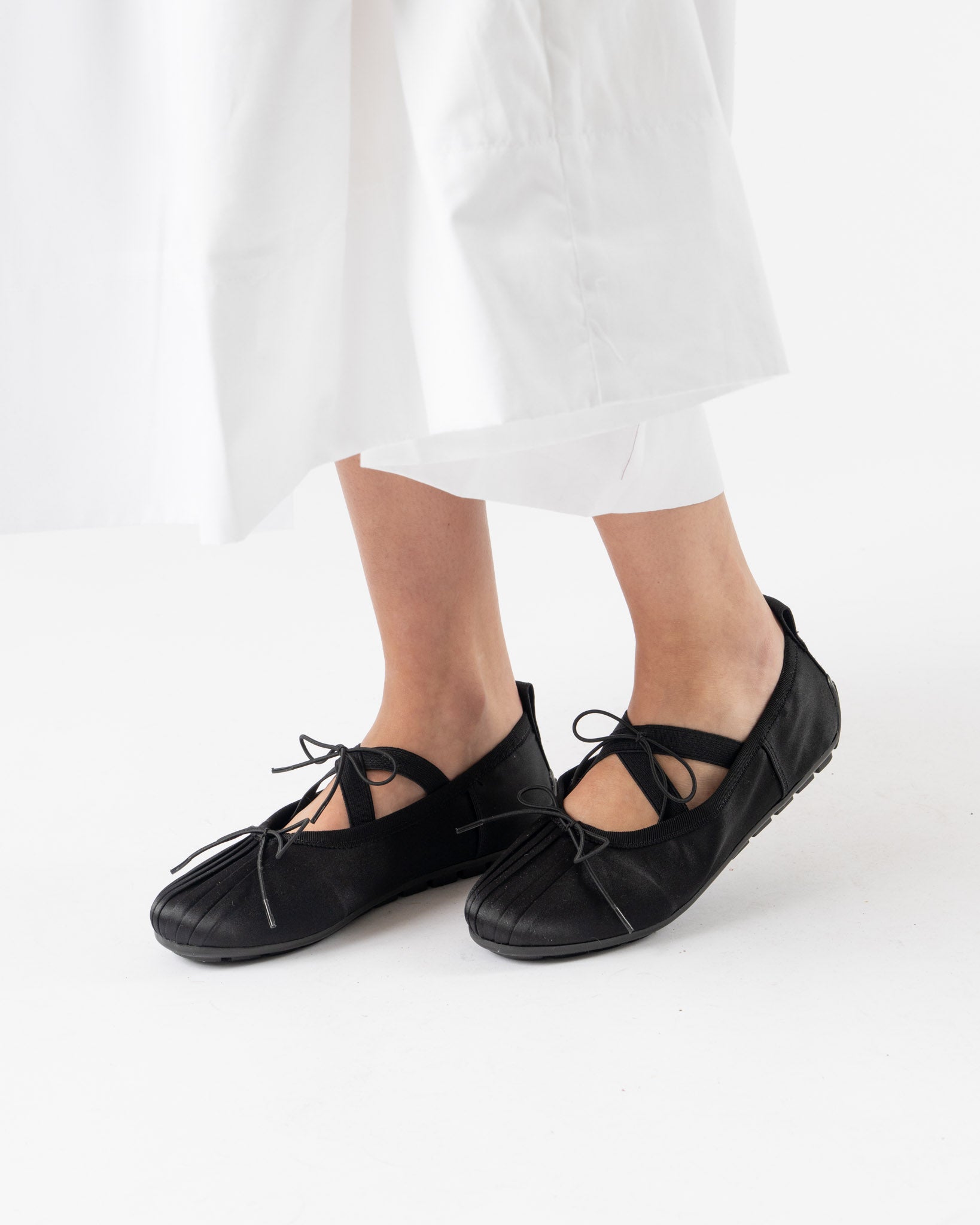 Simone Rocha Ballerina Bow Grip Trainer in Black