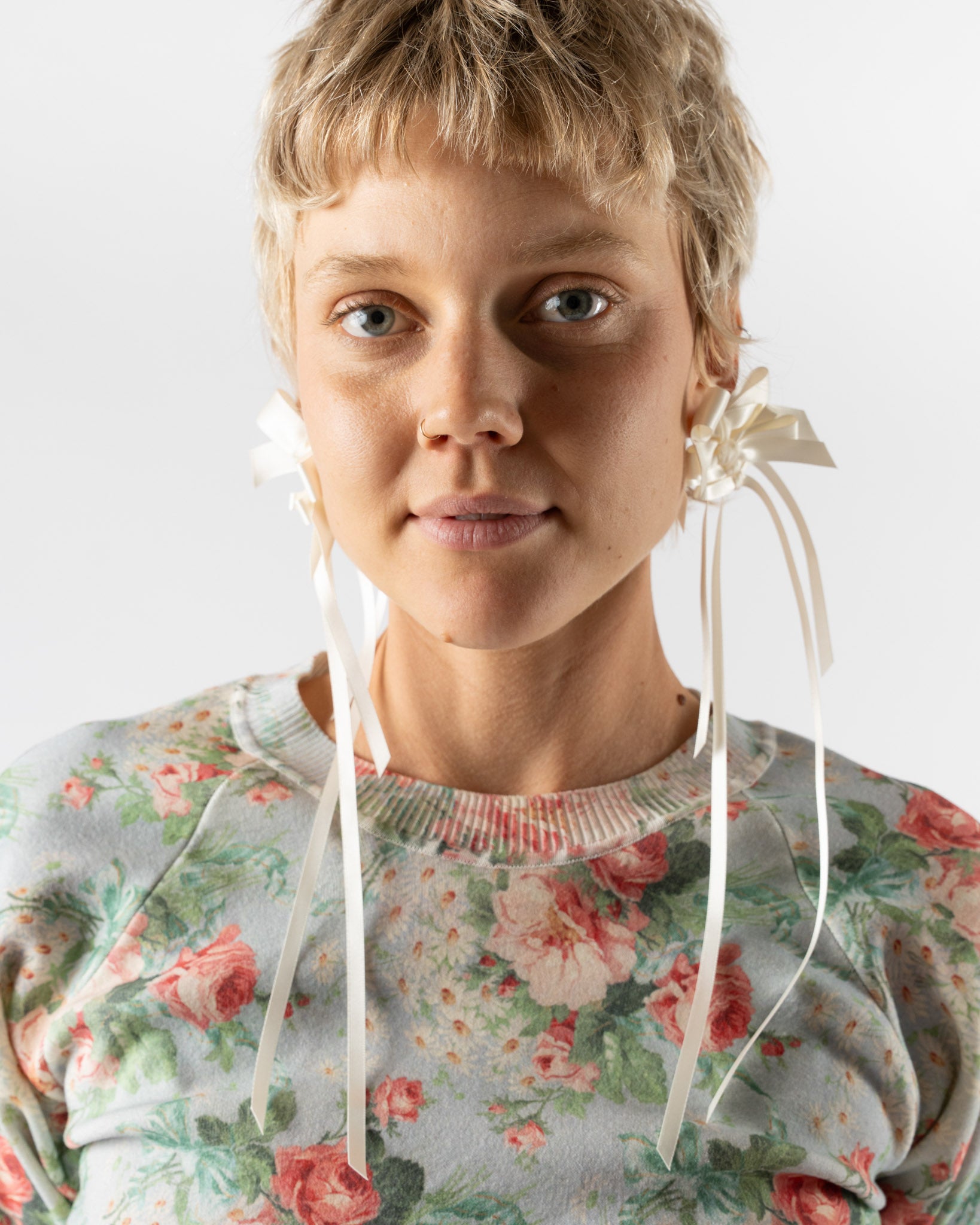 Simone Rocha Rosette Bow Earrings in Cream