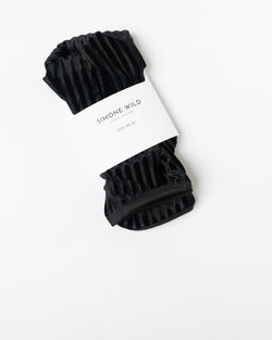 Simone Wild Rib Ankle Velvet Socks in Black