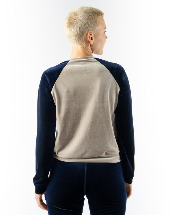 Simone Wild Raglan Sweater in Taupe/Navy