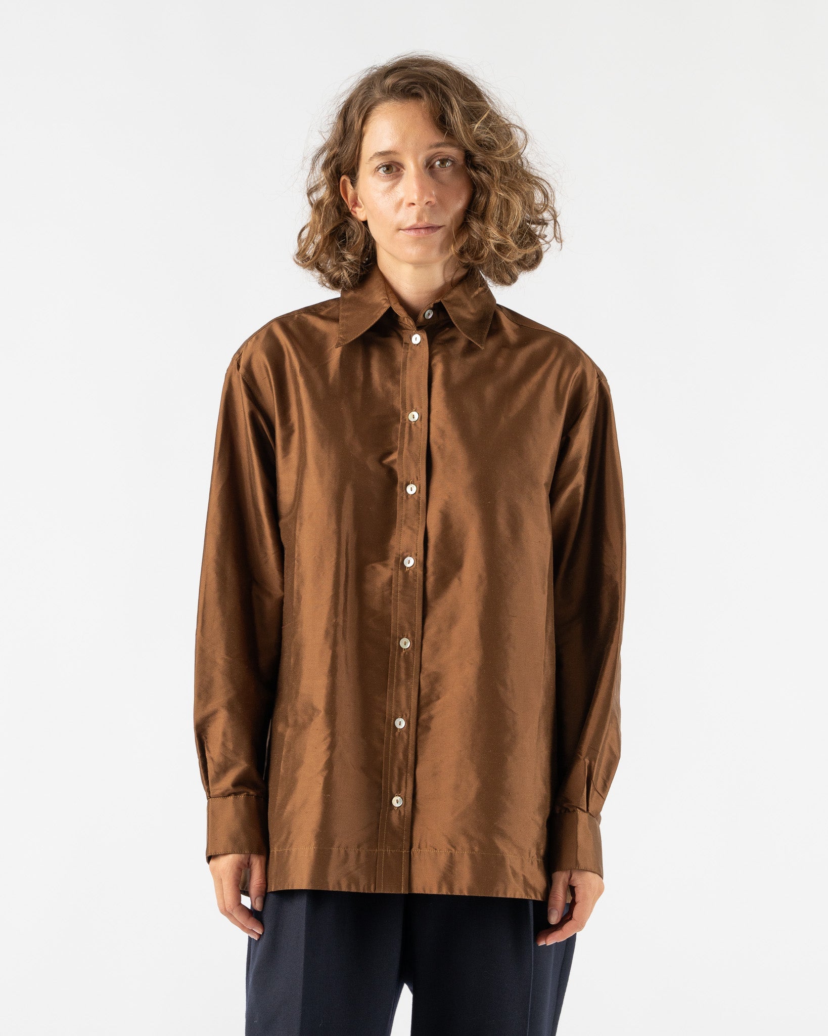 Cawley-Silk-Doupion-June-Shirt-in-Bark-Santa-Barbara-Boutique-Jake-and-Jones-Sustainable-Fashion