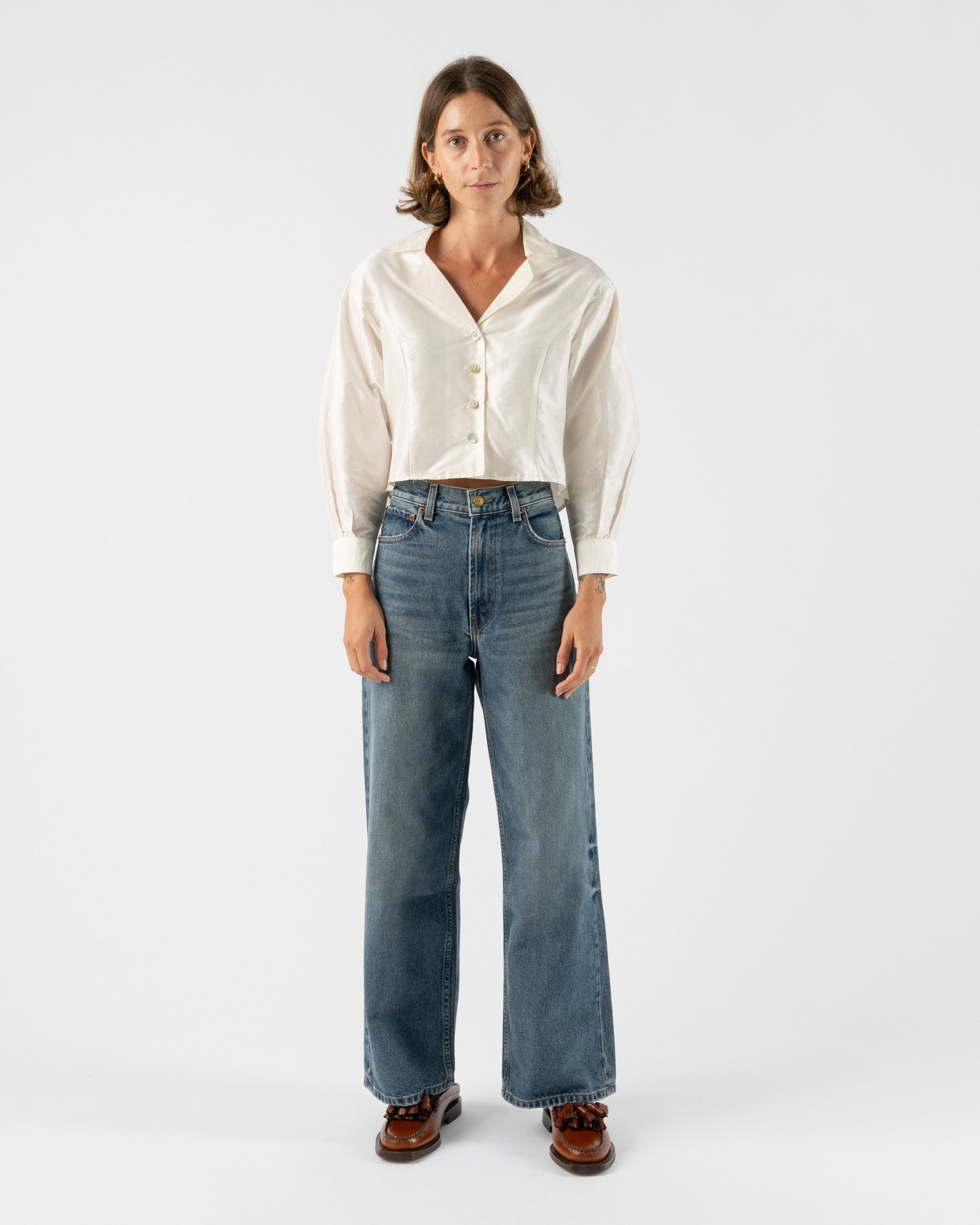 Chelsea-Mak-Bianca-Blouse-in-White-Santa-Barbara-Boutique-Jake-and-Jones-Sustainable-Fashion