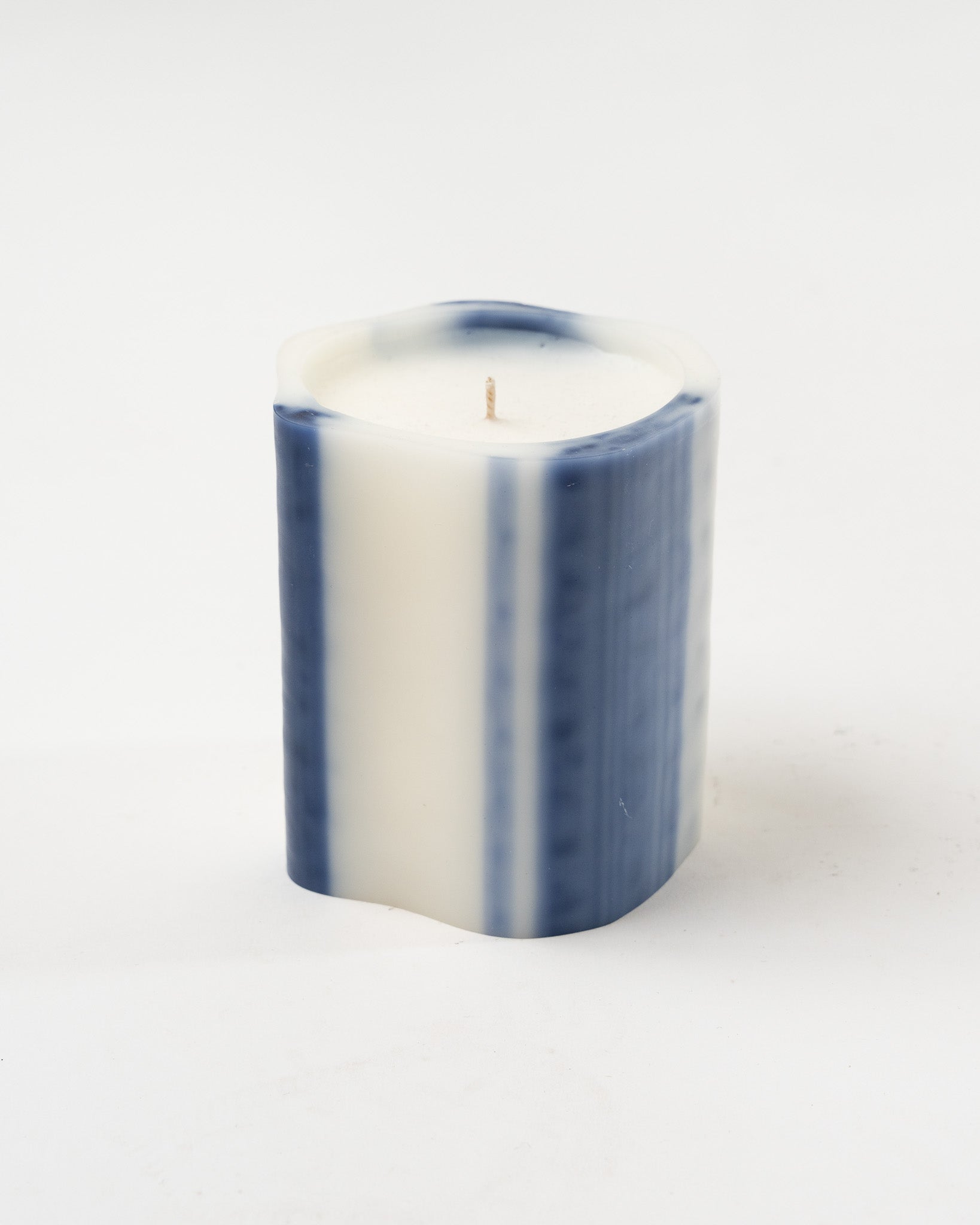 Le Feu De L'eau Bleu Nuit: Red + Black Currant