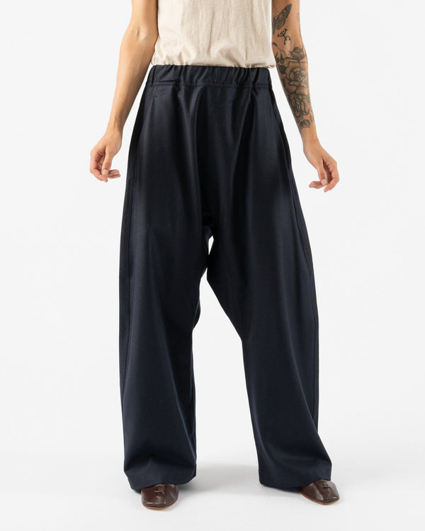 Sofie-DHoore-Plof-Wnel-Drawstring-Pants-in-Woven-Midnight-Santa-Barbara-Boutique-Jake-and-Jones-Sustainable-Fashion