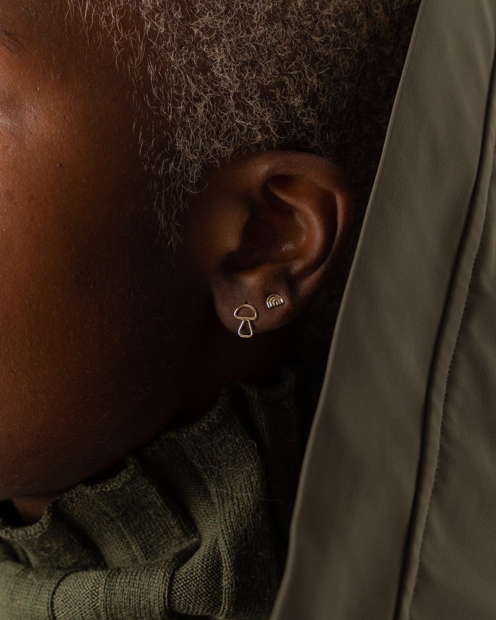 Talisman Single Mini Rainbow Stud