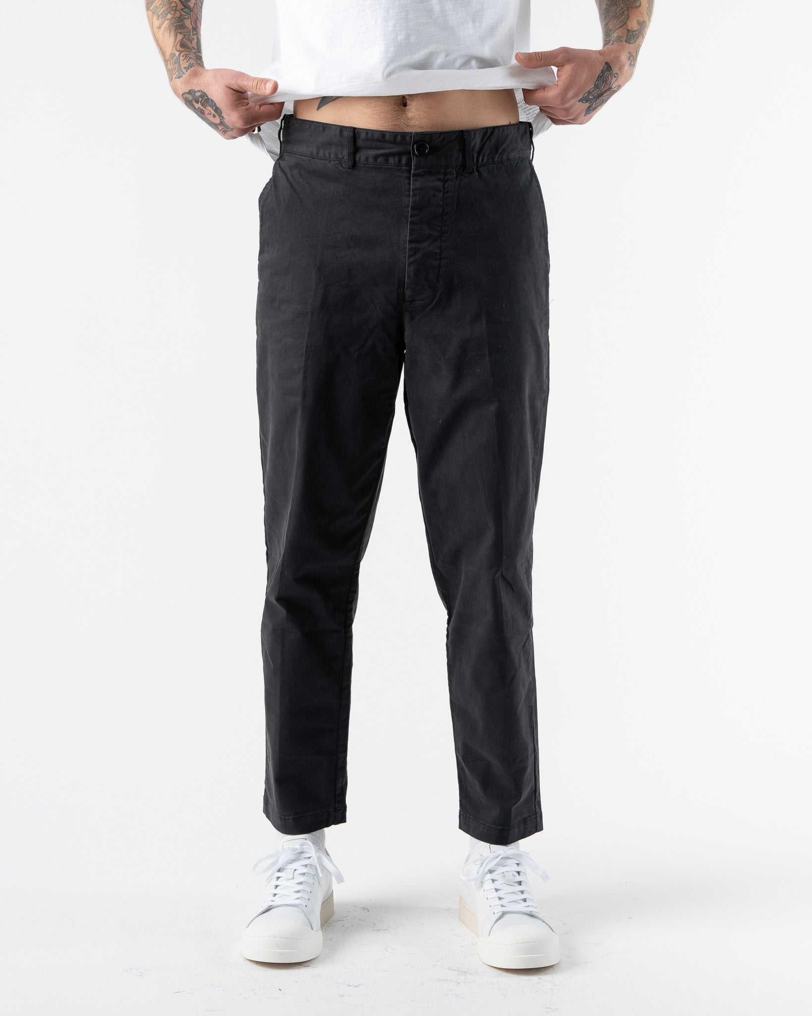 alex-mill-flat-front-pant-chino-in-black-jake-and-jones-a-santa-barbara-boutique