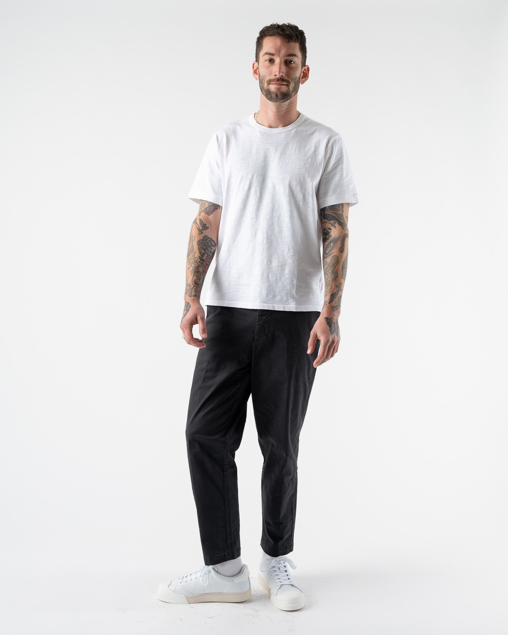 alex-mill-flat-front-pant-chino-in-black-jake-and-jones-a-santa-barbara-boutique