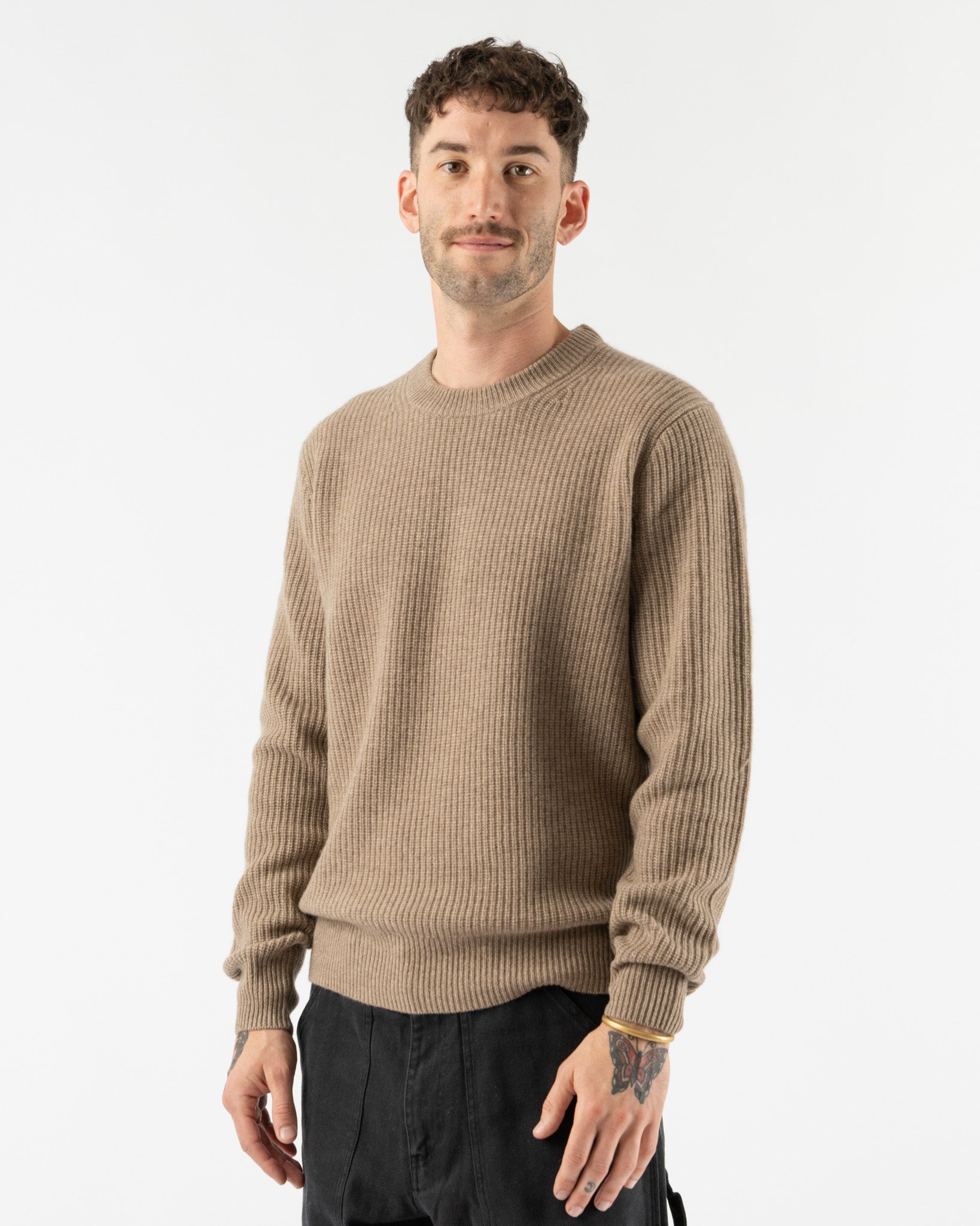 Alex-Mill-Jordan-Sweater-In-Washed-Cashmere-Jake-and-Jones-Santa-Barbara-Boutique-Slow-Fashion-Curated-Fashion