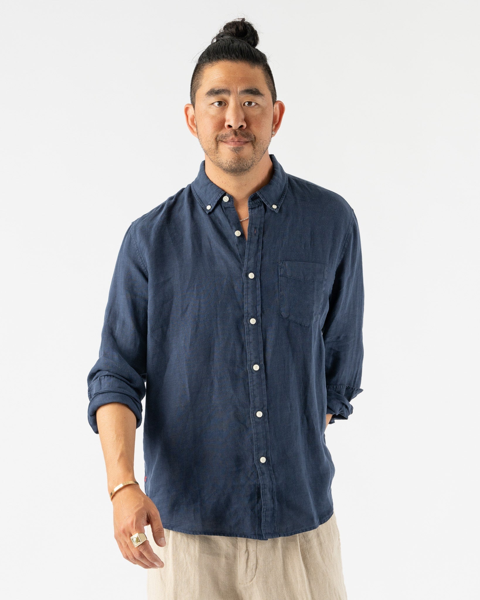 Alex-Mill-Mill-Shirt-in-Linen-Navy-Santa-Barbara-Boutique-Jake-and-Jones-Sustainable-Fashion