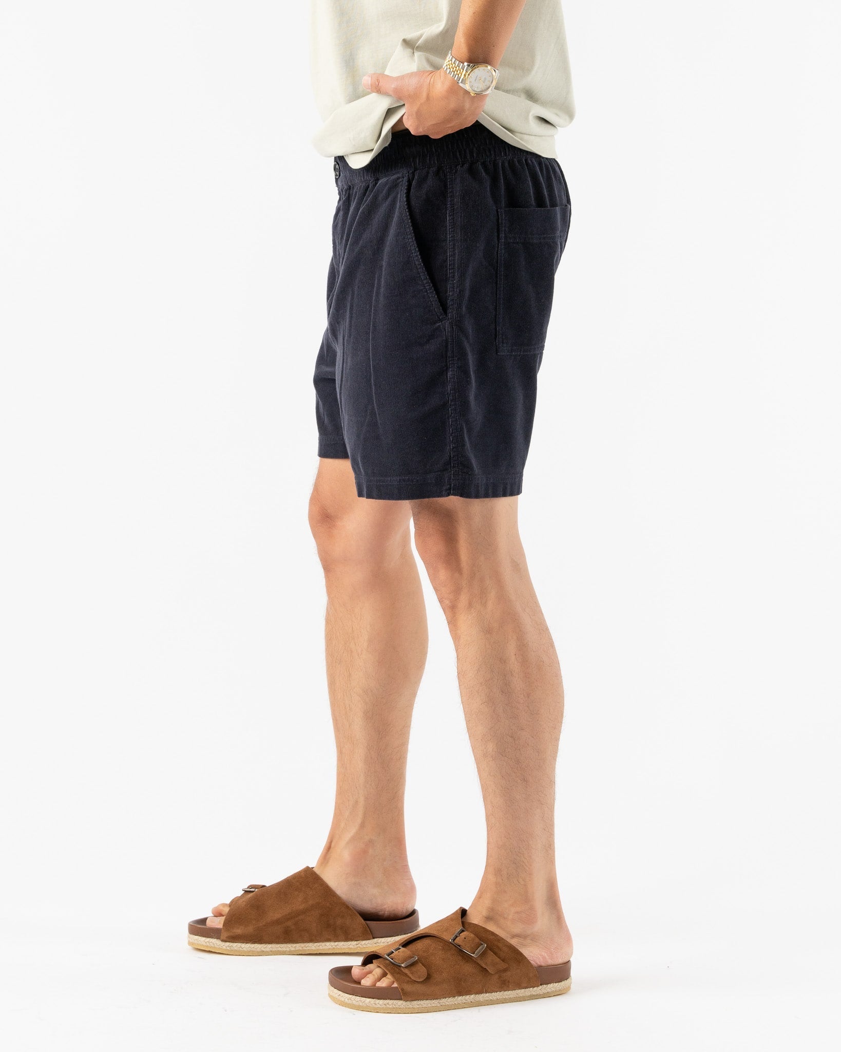 Alex-Mill-Pull-on-Short-in-Fine-Whale-Corduroy-Dark-Navy-Santa-Barbara-Boutique-Jake-and-Jones-Sustainable-Fashion