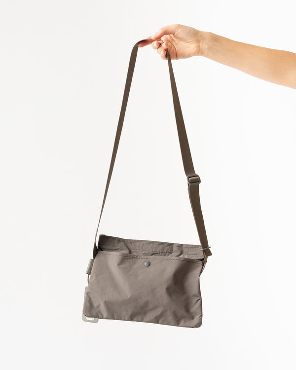 amiacalva-split-yarn-sacoche-in-grey-ss23-jake-and-jones-a-santa-barbara-boutique-curated-slow-fashion