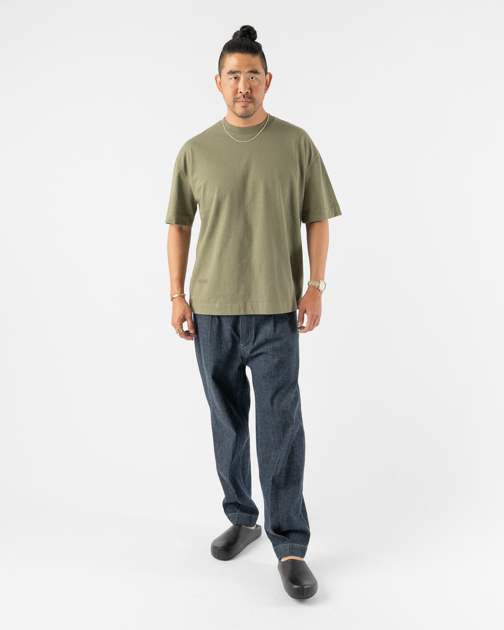 Applied-Art-Forms-LM-1-4-Oversized-T-Shirt-in-Dust-Green-Santa-Barbara-Boutique-Jake-and-Jones-Sustainable-Fashion