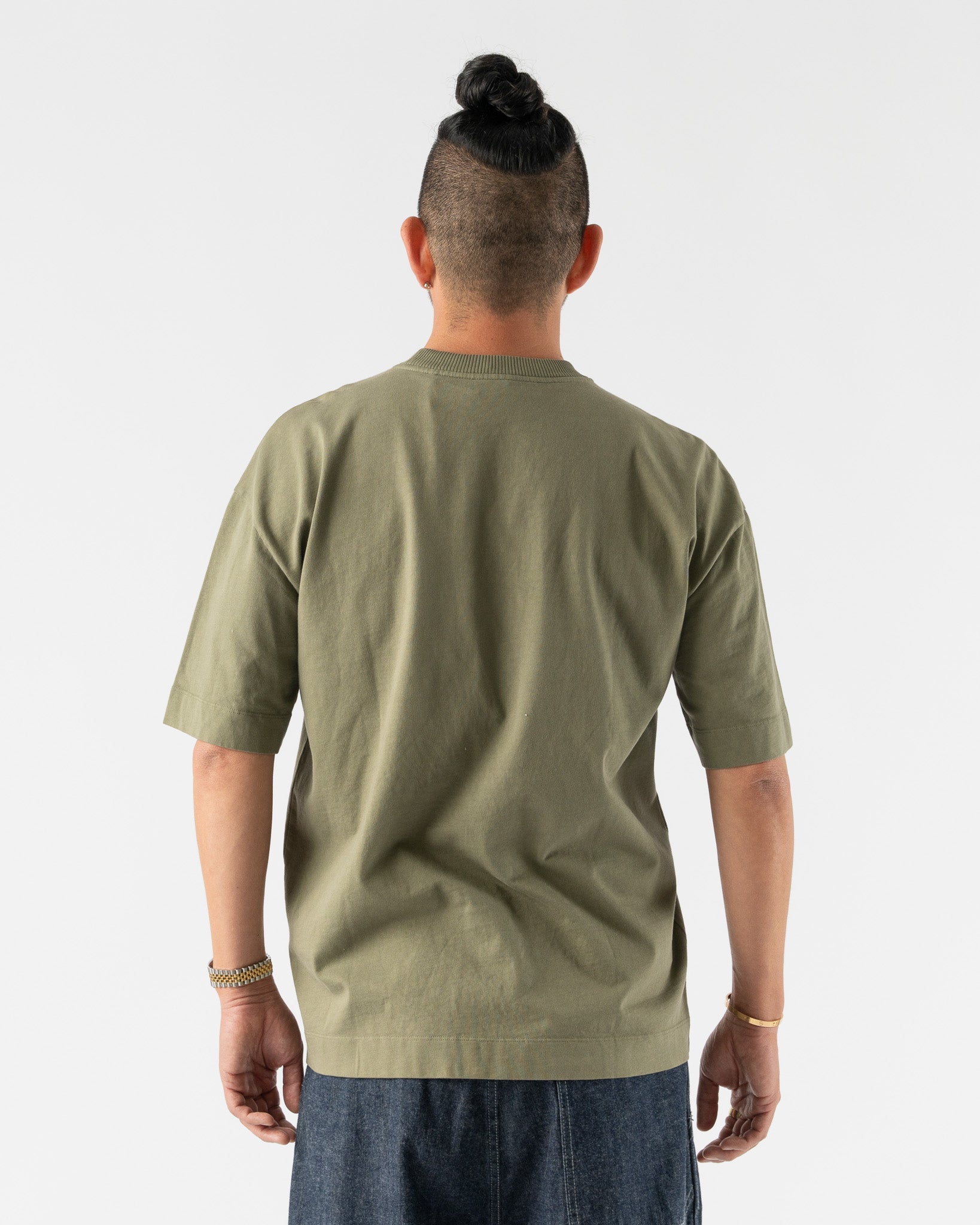 Applied-Art-Forms-LM-1-4-Oversized-T-Shirt-in-Dust-Green-Santa-Barbara-Boutique-Jake-and-Jones-Sustainable-Fashion