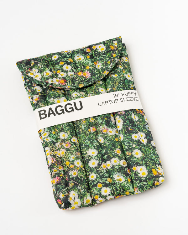 Baggu-Puffy-Laptop-Sleeve-16"-in-Daisy-Santa-Barbara-Boutique-Jake-and-Jones-Sustainable-Fashion