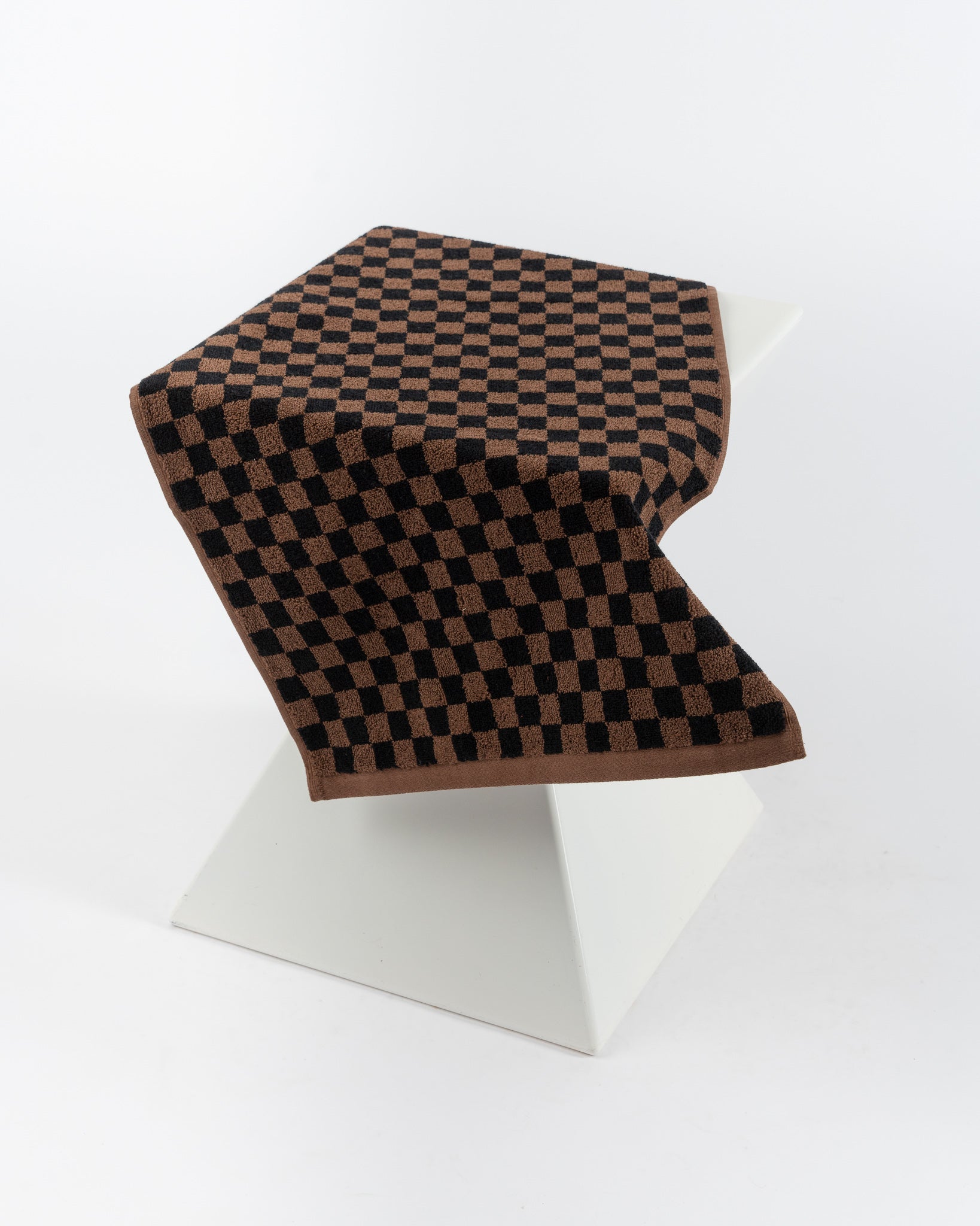 baina-josephine-hand-towel-in-tabac-noir-jake-and-jones-a-santa-barbara-boutique-curated-slow-fashion
