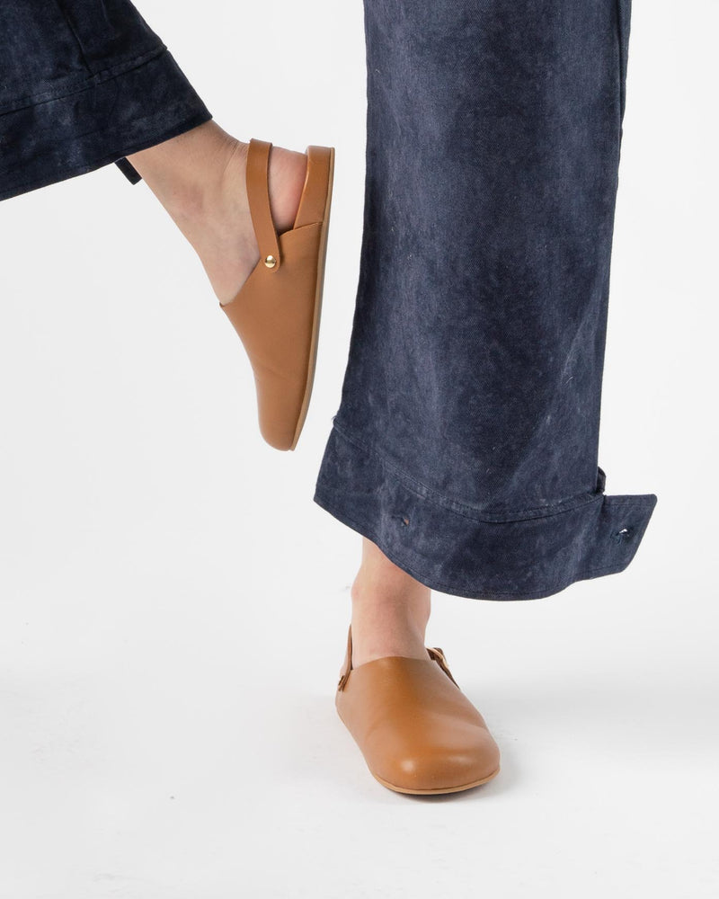 beatrice-valenzuela-clog-cajeta-jake-and-jones-santa-barbara-boutique-slow-fashion-3