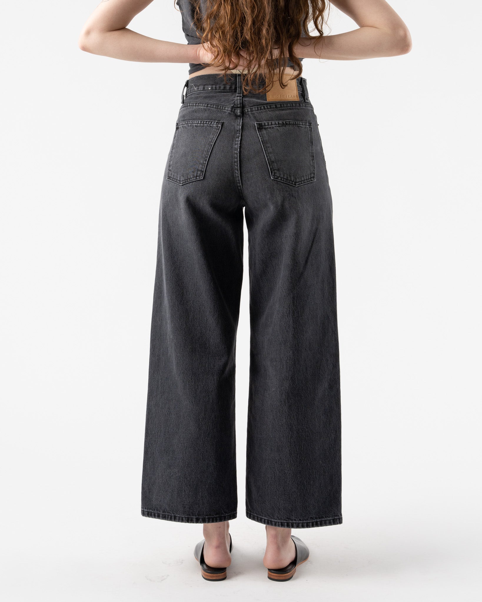 B Sides Elissa Jean in Stil Black at Santa Barbara Boutique