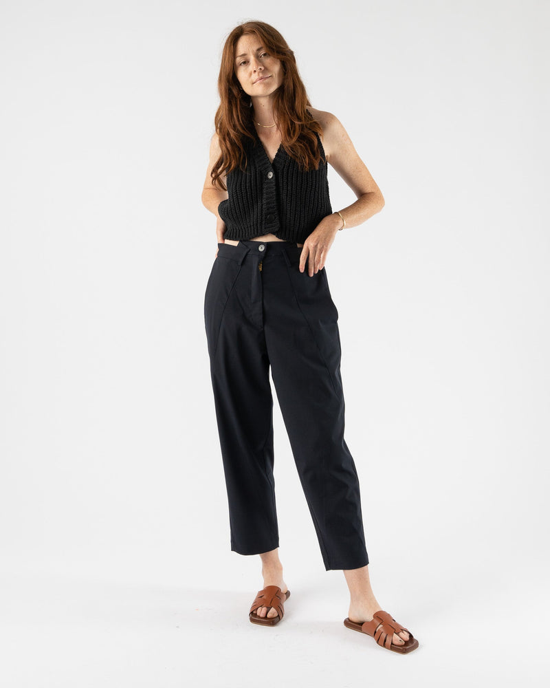 Cordera-Pleated-Carrot-Pant-in-Night-Santa-Barbara-Boutique-Jake-and-Jones-Sustainable-Fashion
