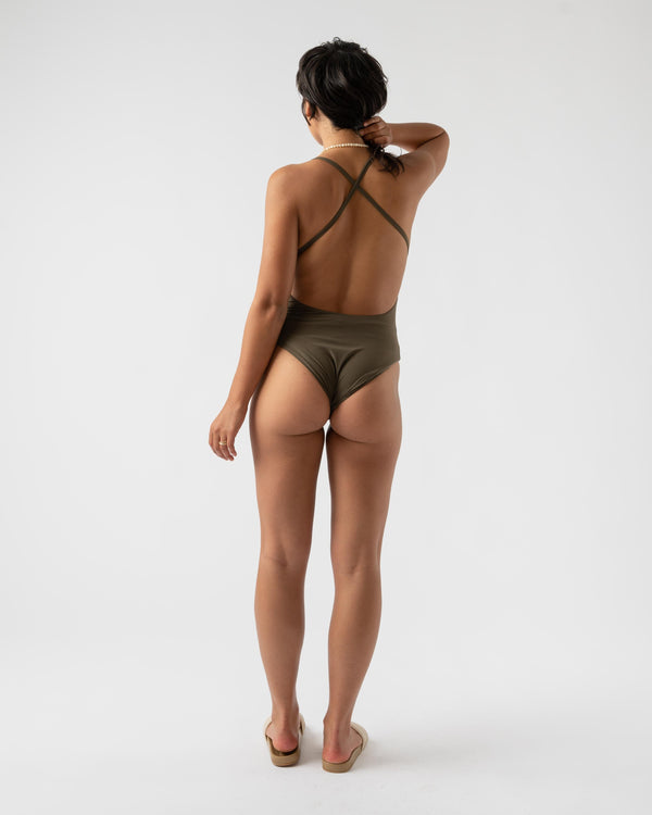 lido-uno-suit-in-olive-jake-and-jones-santa-barbara-boutique-sustainable-fashion-curated-designer-clothing