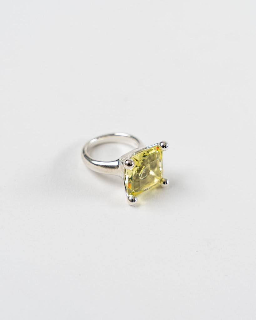 mondo-mondo-square-ring-in-