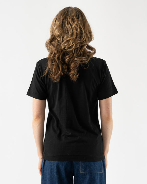 Play-COMME-des-GARÇONS-Play-T-Shirt-with-Red-Heart-in-Black-Santa-Barbara-Boutique-Jake-and-Jones-Sustainable-Fashion