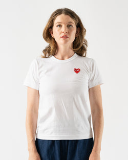Play-COMME-des-GARÇONS-Play-T-Shirt-with-Red-Heart-in-White-Santa-Barbara-Boutique-Jake-and-Jones-Sustainable-Fashion