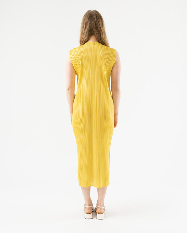 pleats-please-issey-miyake-monthly-colors-april-dress-in-light-yellow-jake-and-jones-a-santa-barbara-boutique
