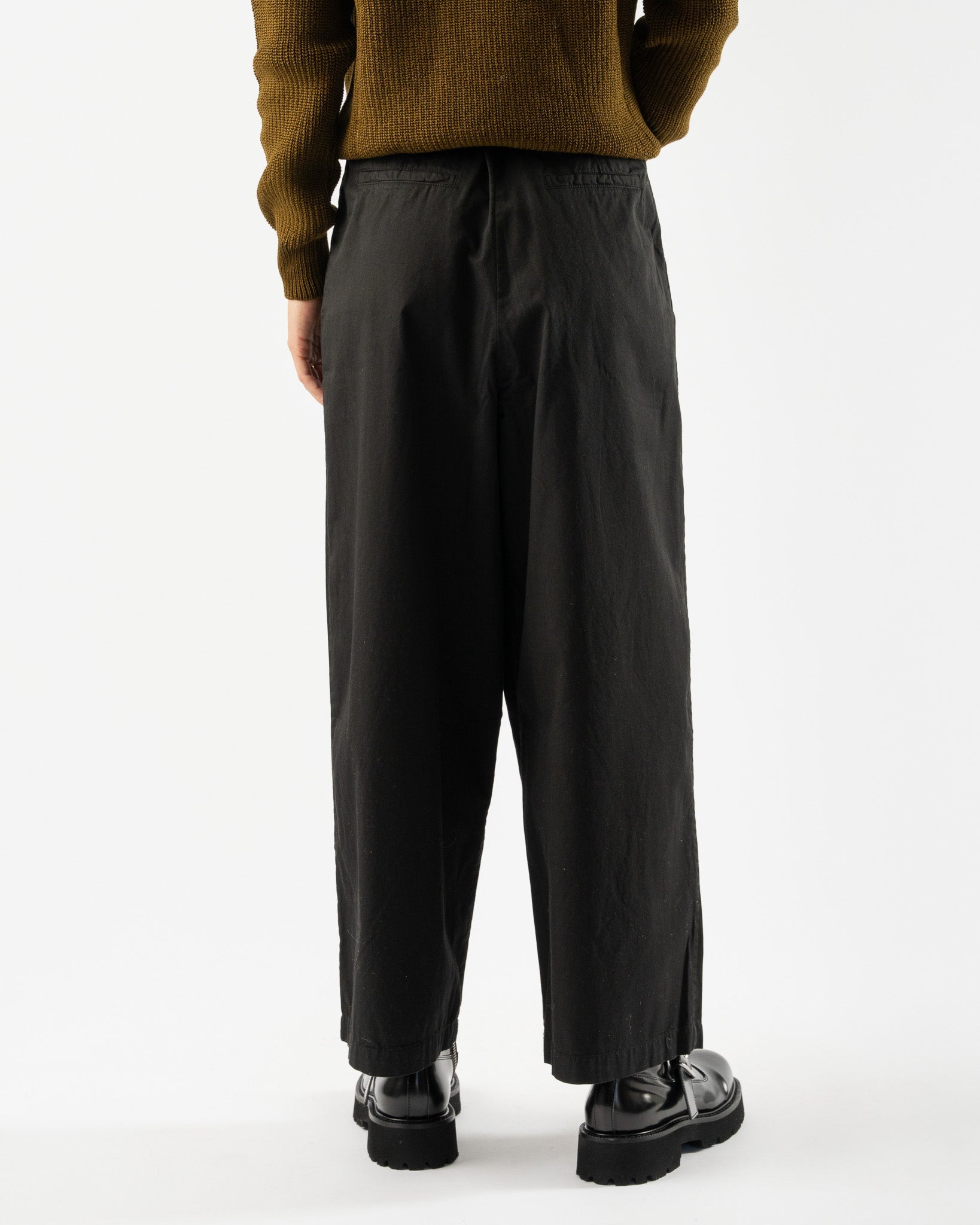 Shaina-Mote-Boy-Trouser-in-Washed-Cotton-Onyx-Santa-Barbara-Boutique-Jake-and-Jones-Sustainable-Fashion