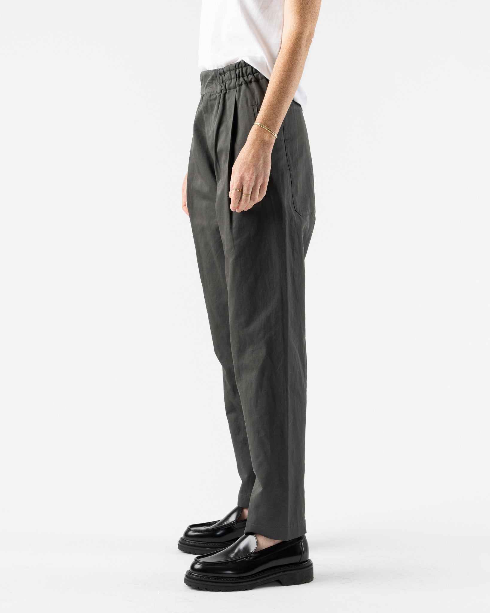 too-good-signaller-trouser-in-kelp-ss23-jake-and-jones-a-santa-barbara-boutique